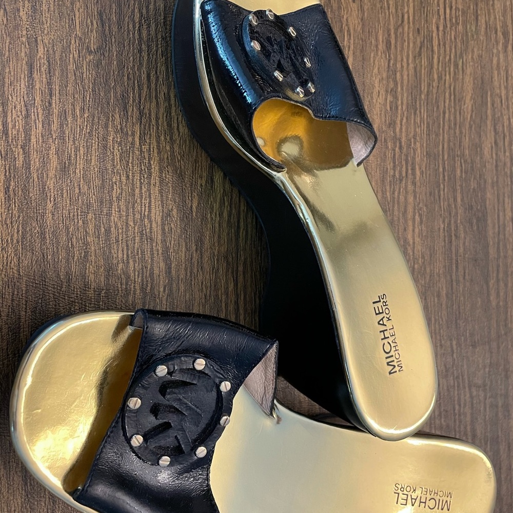 Michael Kord wedge slides